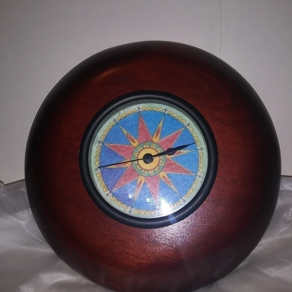 Petite Wood Clock
